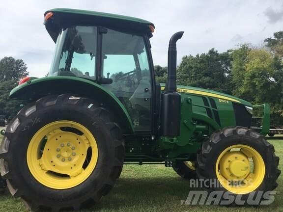 John Deere 5100E Traktorit