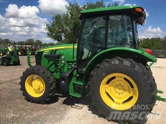 John Deere 5100E Traktorit