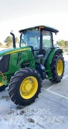 John Deere 5100E Traktorit