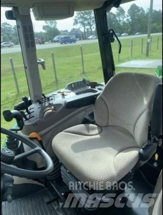 John Deere 5100E Traktorit