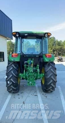 John Deere 5100E Taajamatraktorit