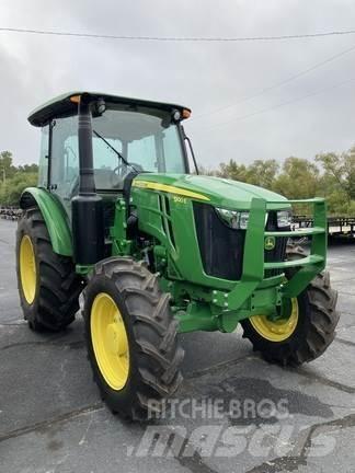 John Deere 5100E Traktorit