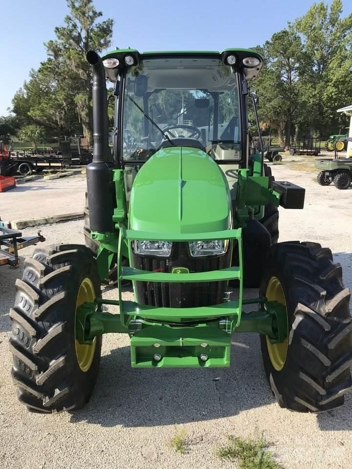 John Deere 5105M Traktorit