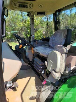 John Deere 5125M Traktorit