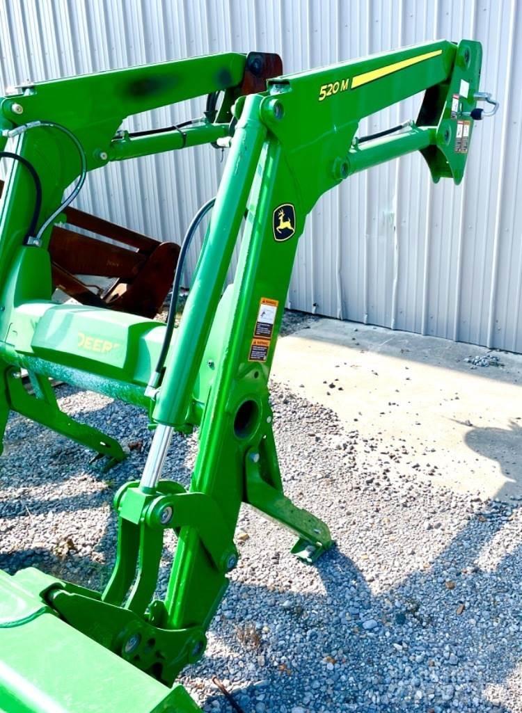 John Deere 520m Traktorit