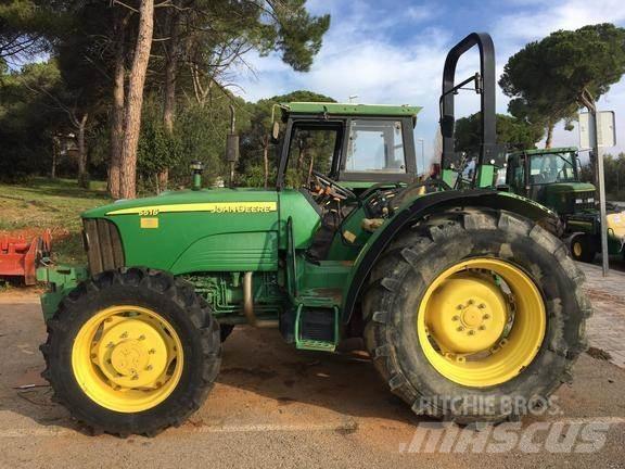 John Deere 5515 Traktorit