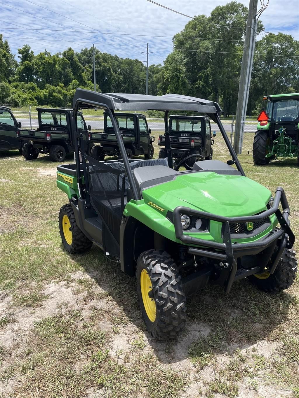 John Deere 560E Taajamakoneet