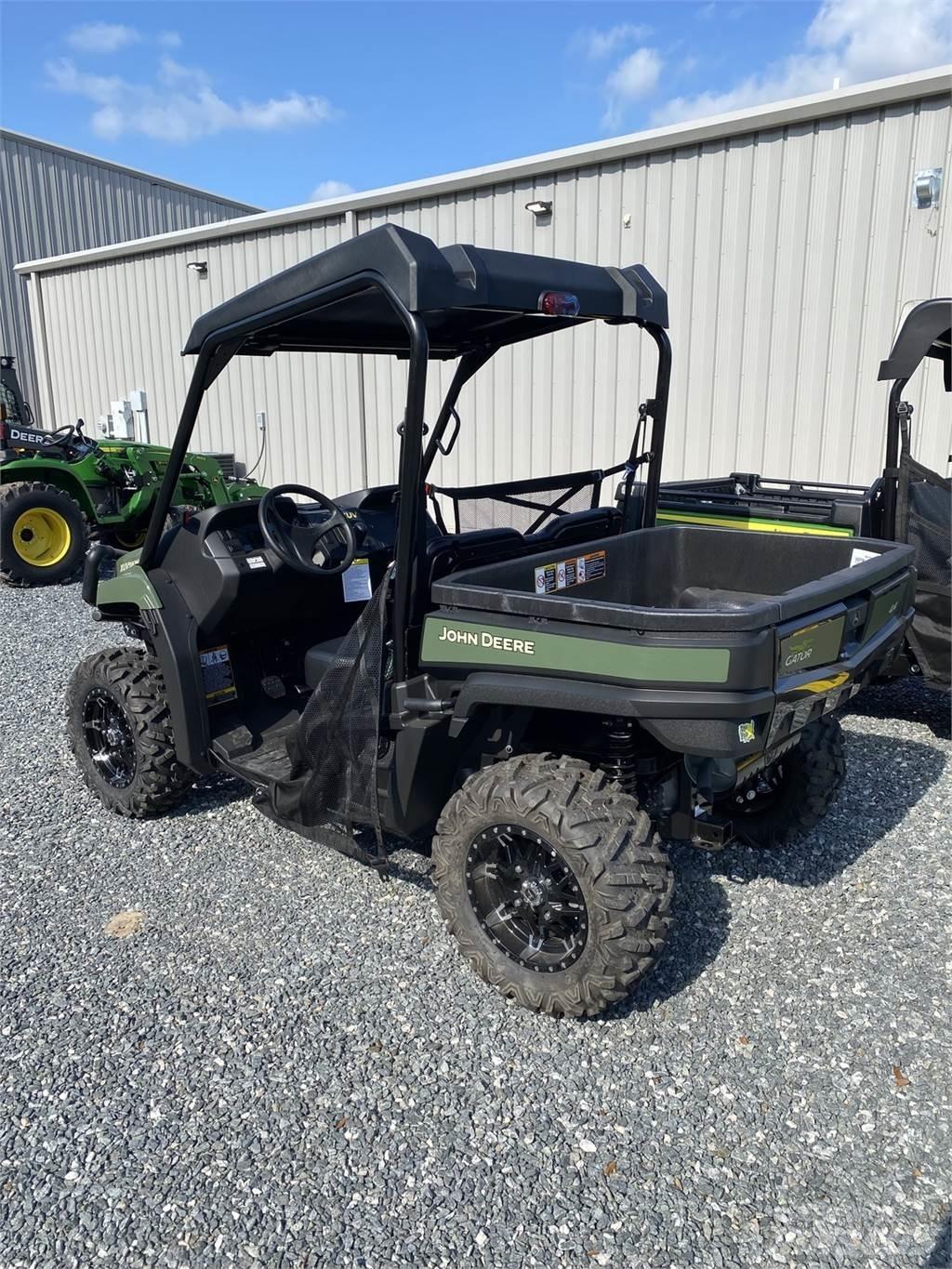 John Deere 590M Taajamakoneet
