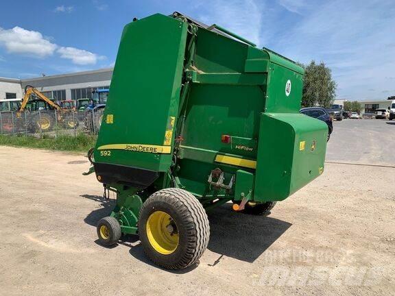 John Deere 592 Pyöröpaalaimet