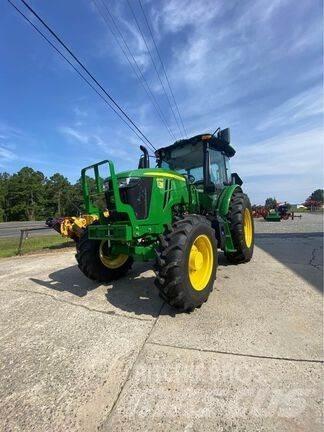 John Deere 6105E Traktorit