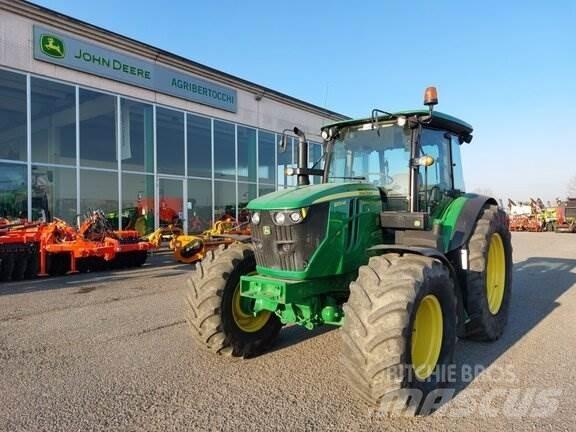 John Deere 6105M Traktorit