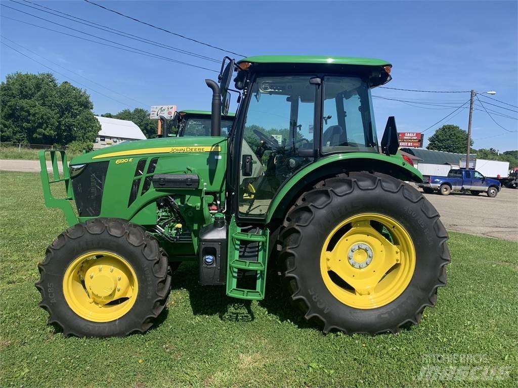 John Deere 6120E Traktorit