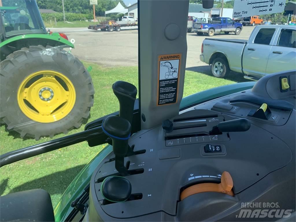 John Deere 6120E Traktorit