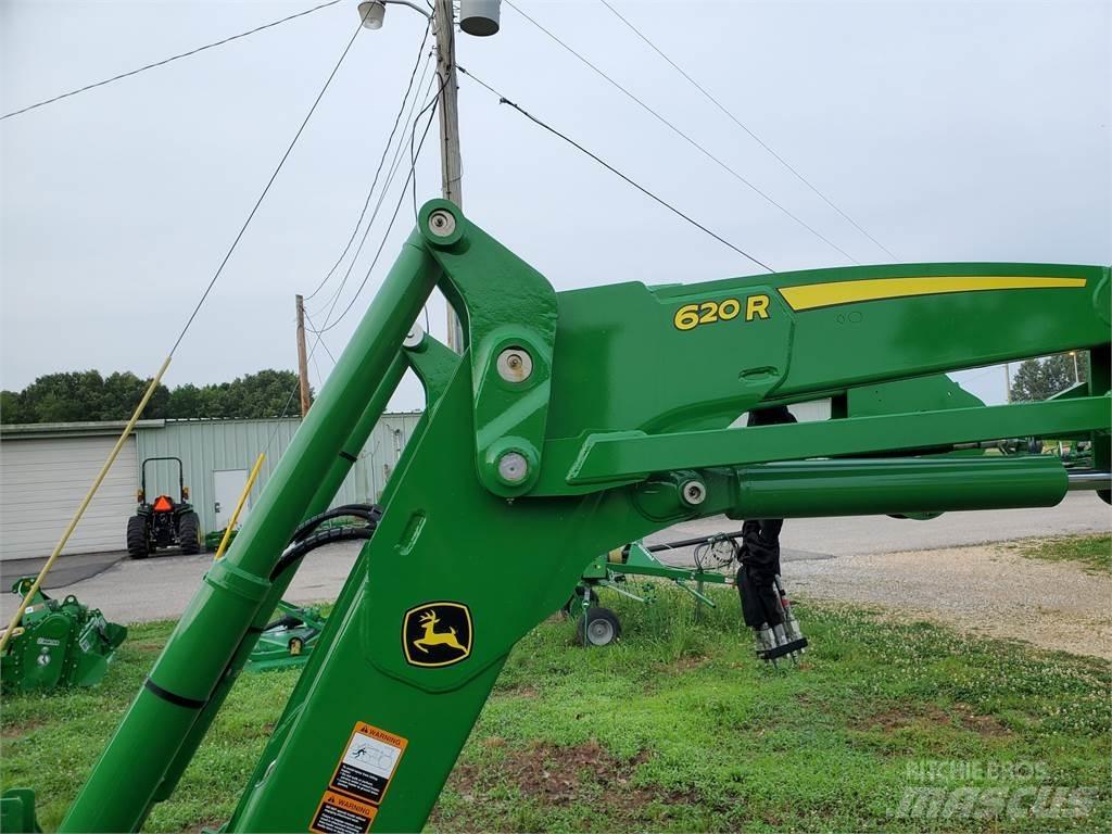 John Deere 620R Traktorit