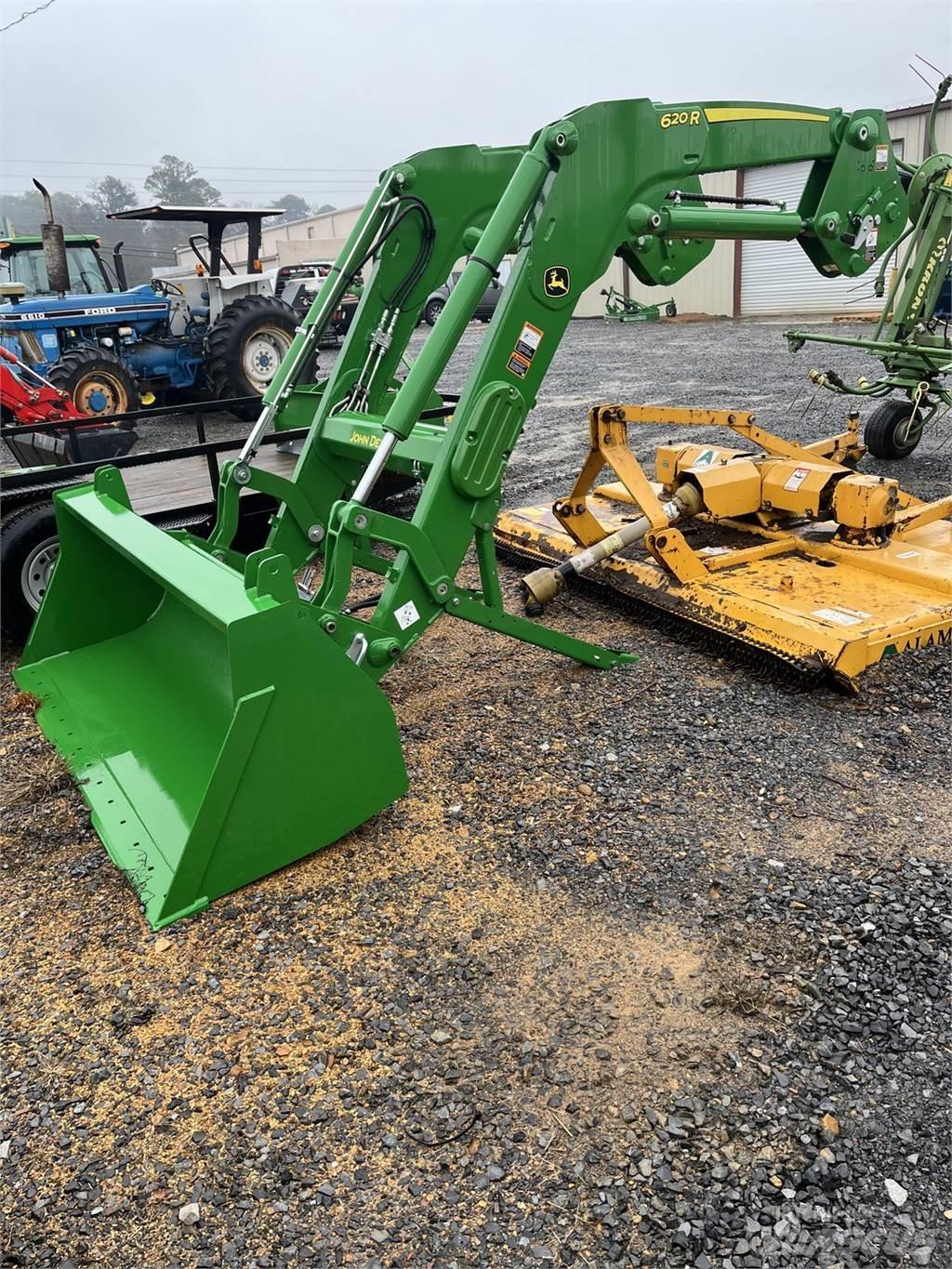 John Deere 620R Traktorit