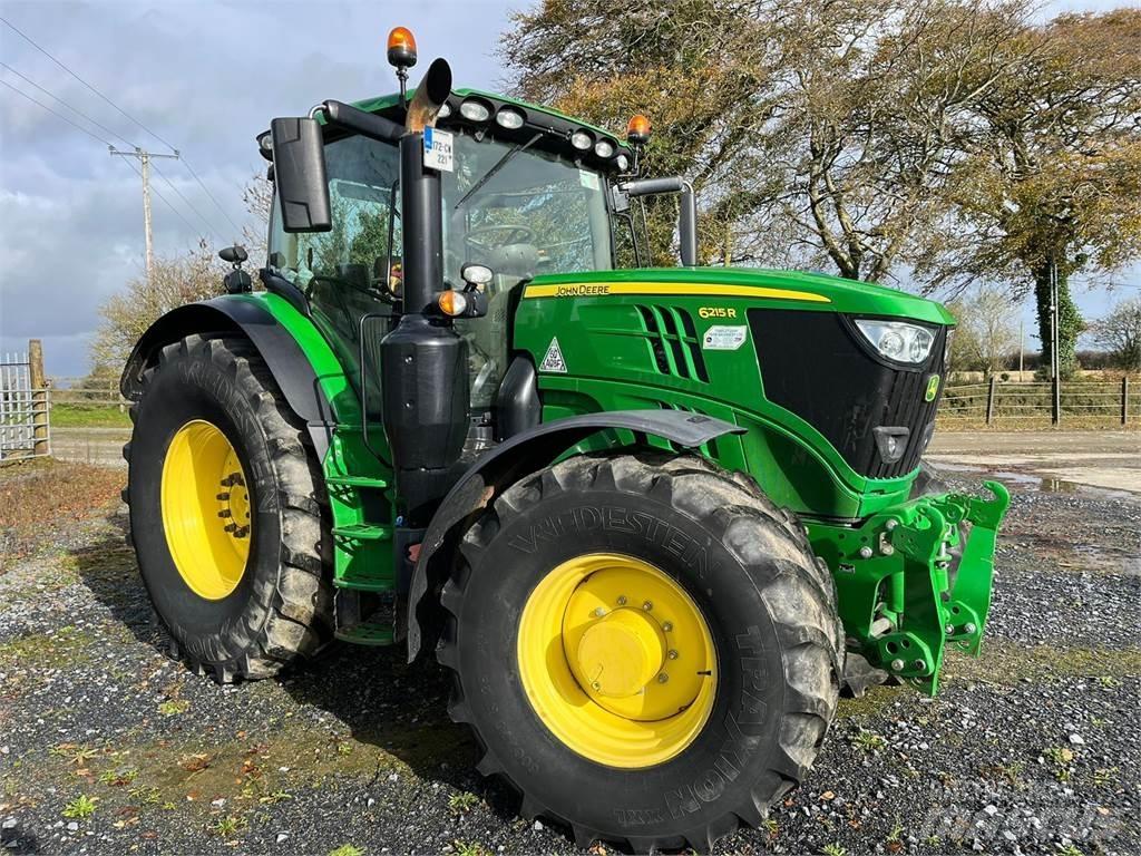 John Deere 6215R Traktorit