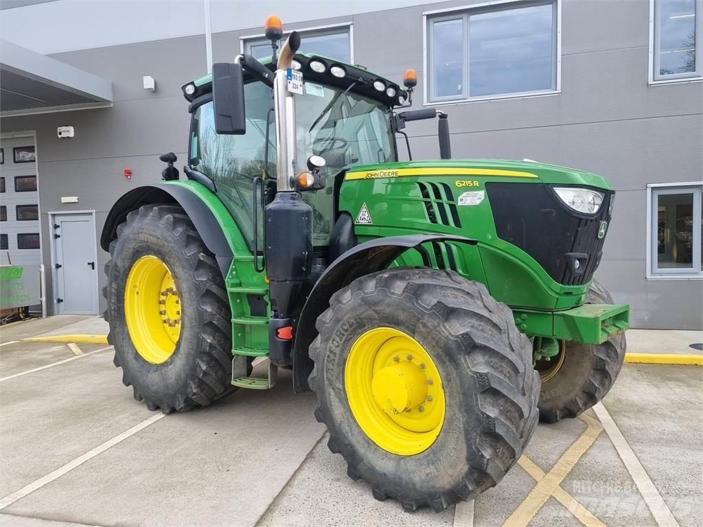 John Deere 6215R Traktorit