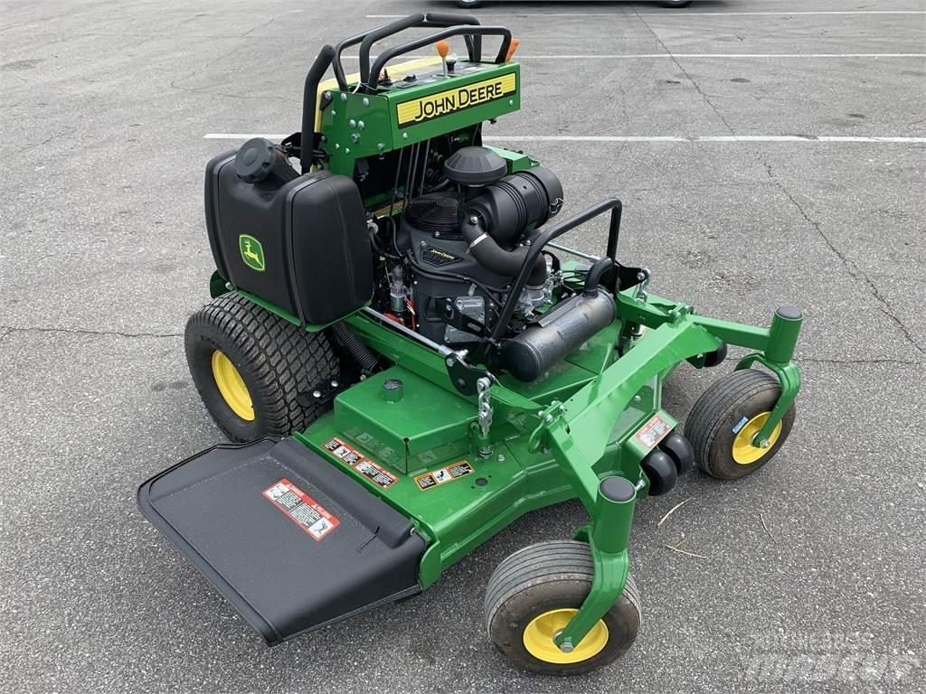 John Deere 652R Päältäajettavat ruohonleikkurit
