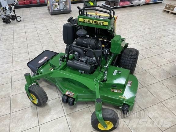 John Deere 661R Päältäajettavat ruohonleikkurit