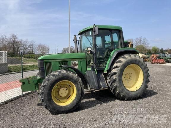 John Deere 6910 Traktorit