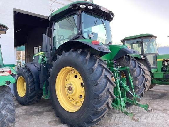 John Deere 7230R Traktorit