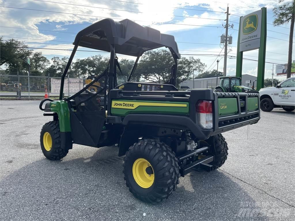 John Deere 815E Taajamakoneet
