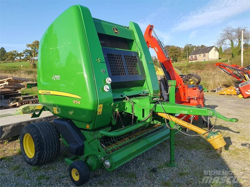 John Deere 854 Pyöröpaalaimet