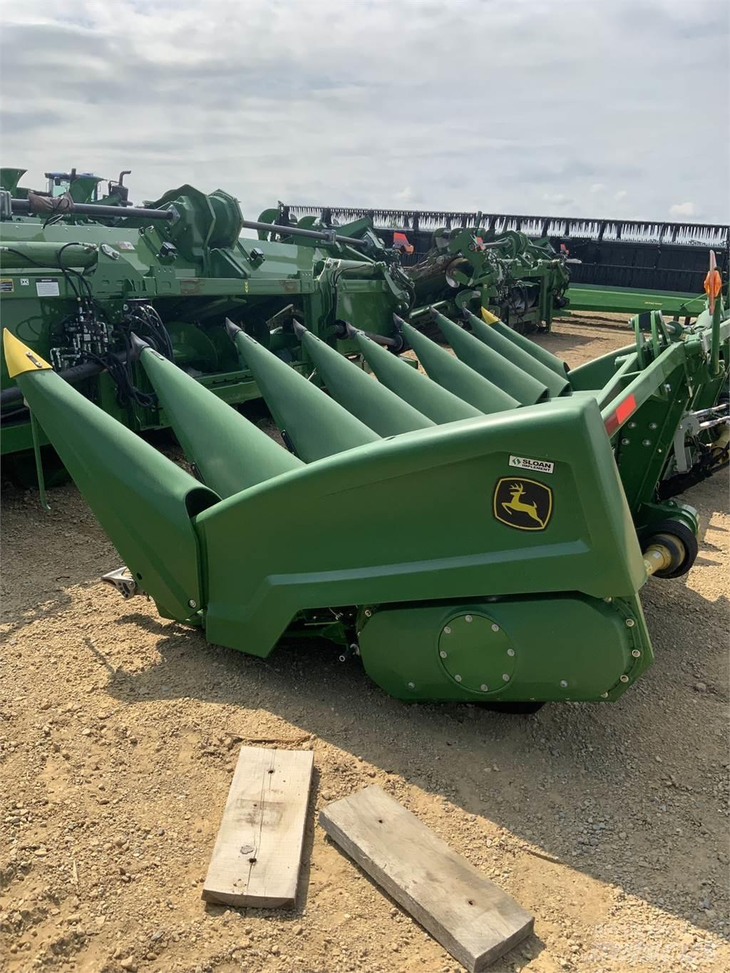 John Deere C8F Lisävarusteet ja komponentit