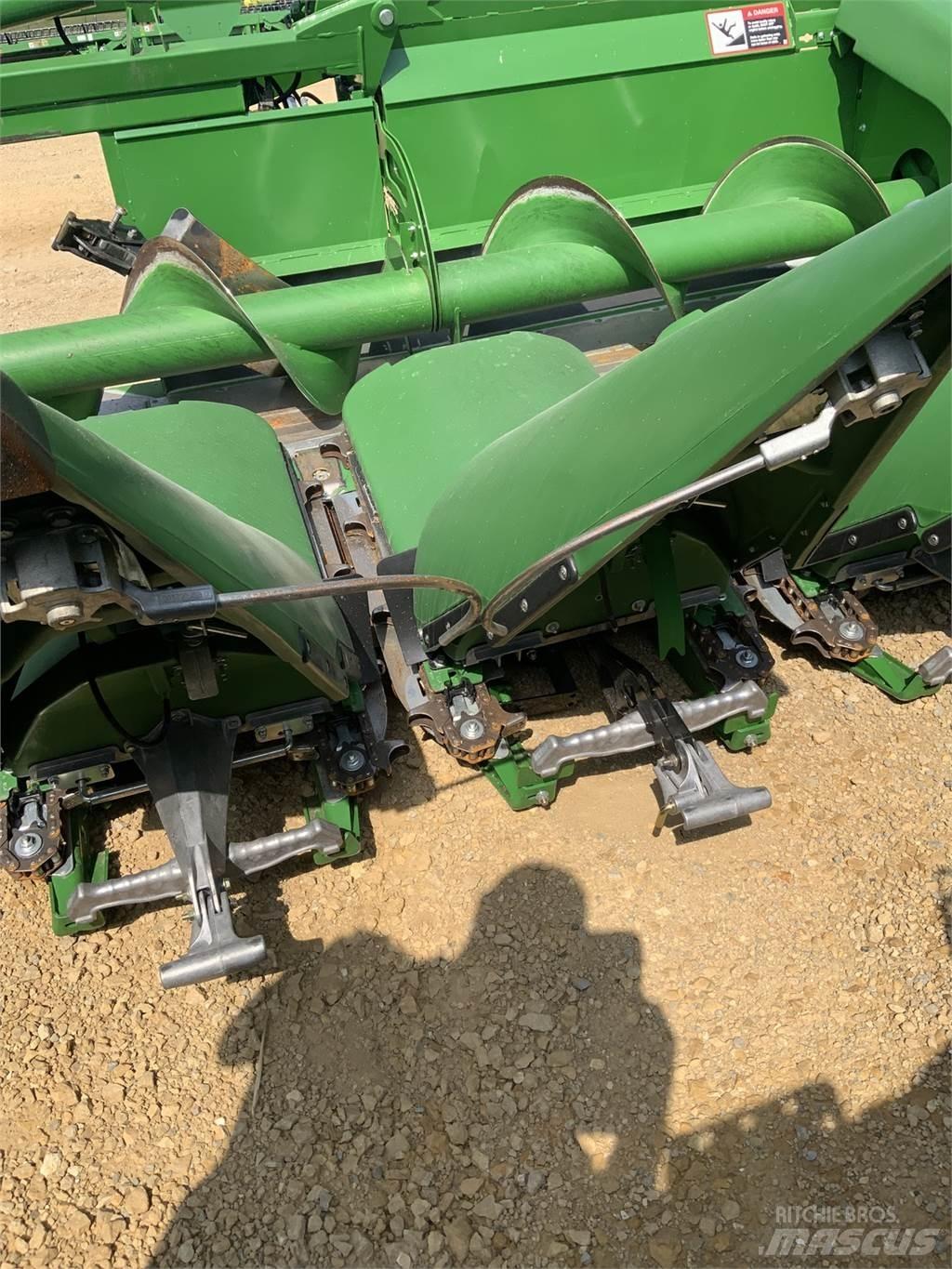 John Deere C8F Lisävarusteet ja komponentit