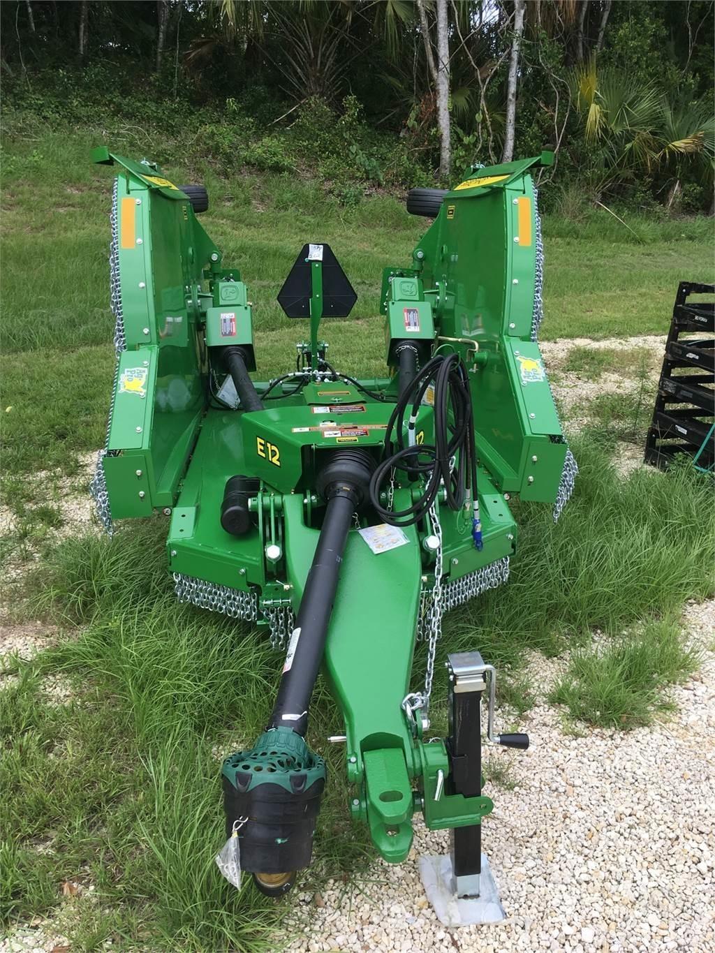 John Deere FC12E Paalinkäsittelykoneet