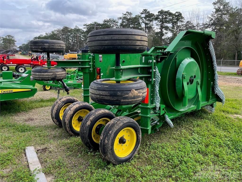John Deere FC15R Paalinkäsittelykoneet