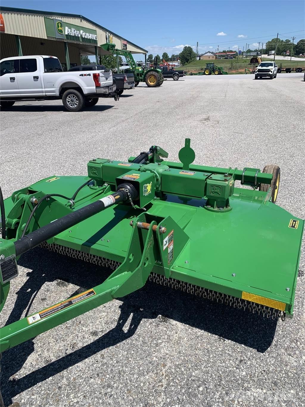 John Deere MX8 Paalinkäsittelykoneet