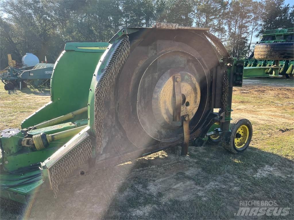 John Deere R15 Paalinkäsittelykoneet