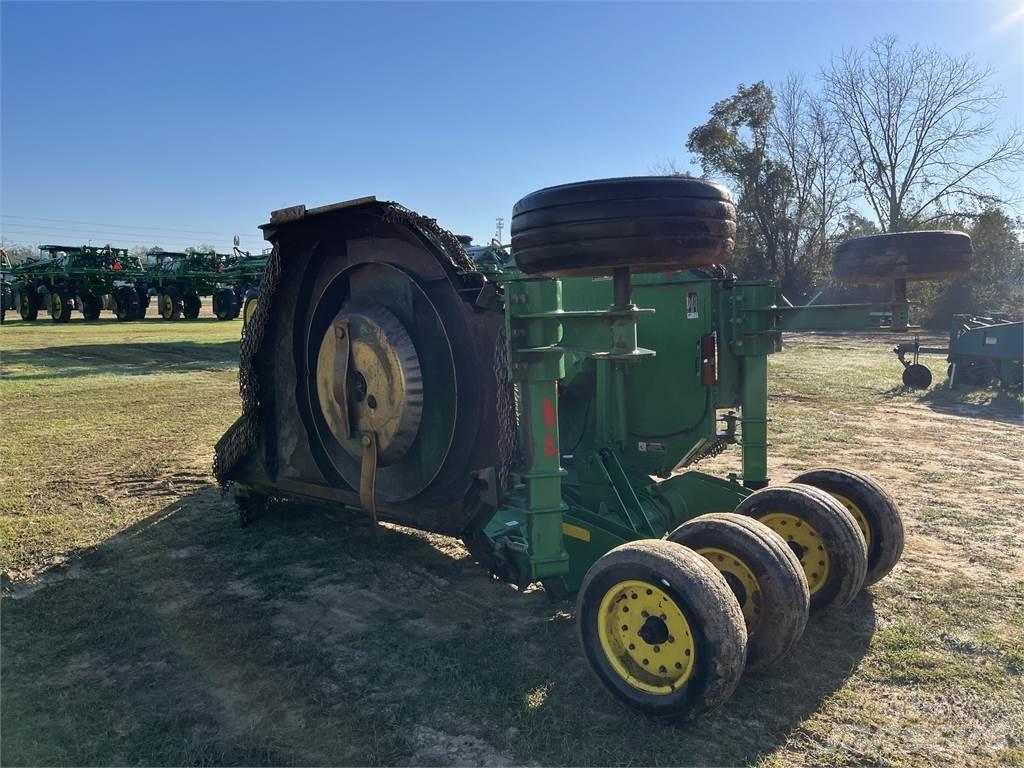 John Deere R15 Paalinkäsittelykoneet
