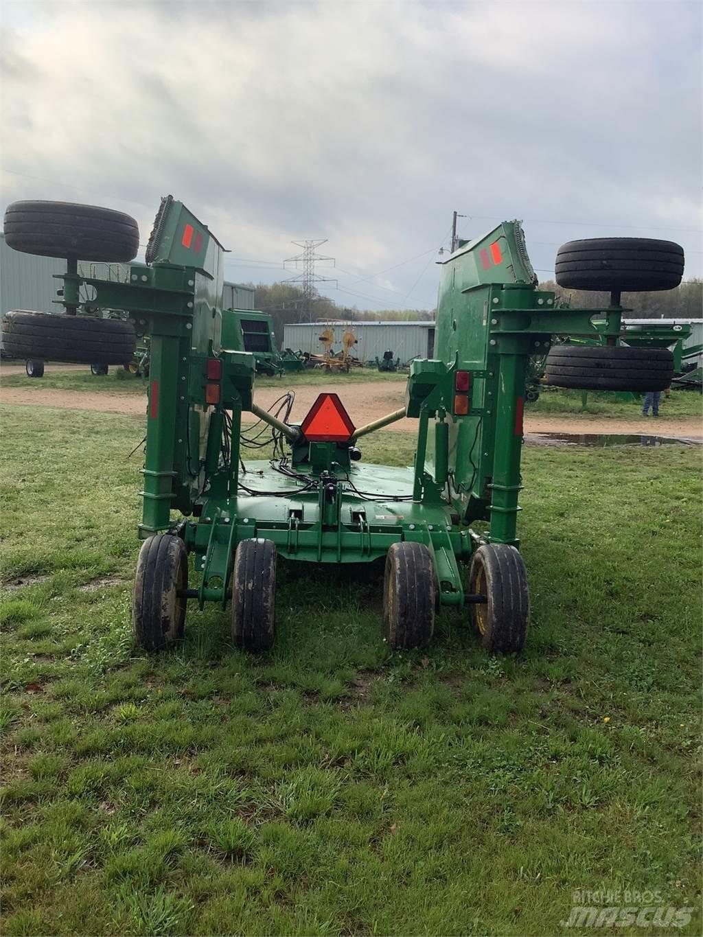 John Deere R20 Paalinkäsittelykoneet