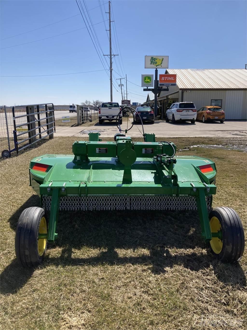 John Deere RC8M Paalinkäsittelykoneet