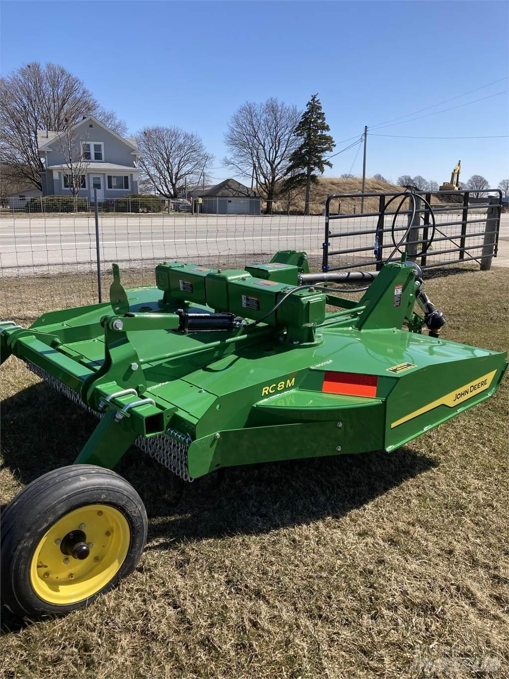 John Deere RC8M Paalinkäsittelykoneet