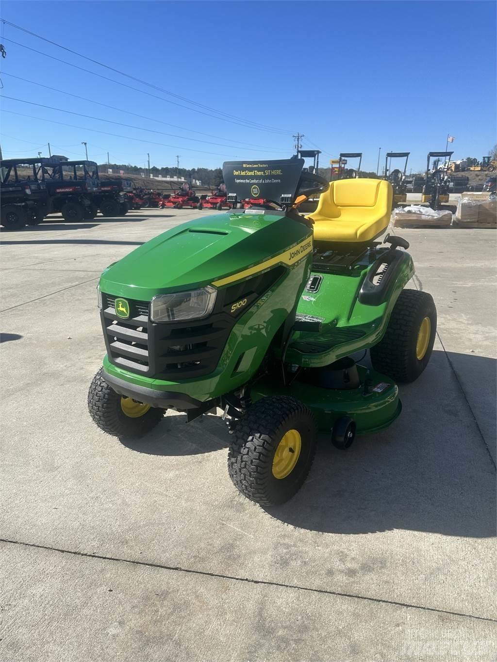 John Deere S100 Päältäajettavat ruohonleikkurit