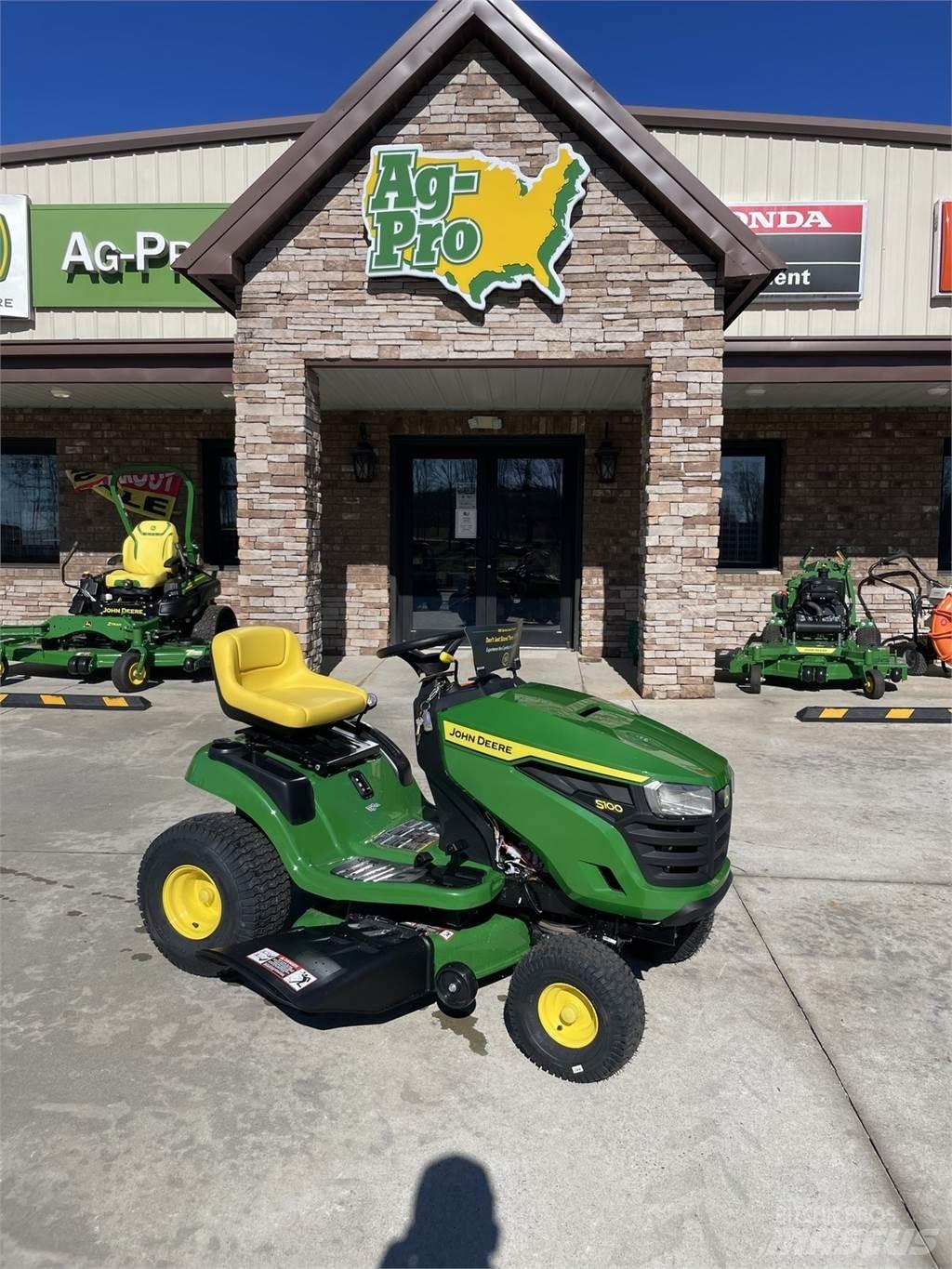John Deere S100 Päältäajettavat ruohonleikkurit