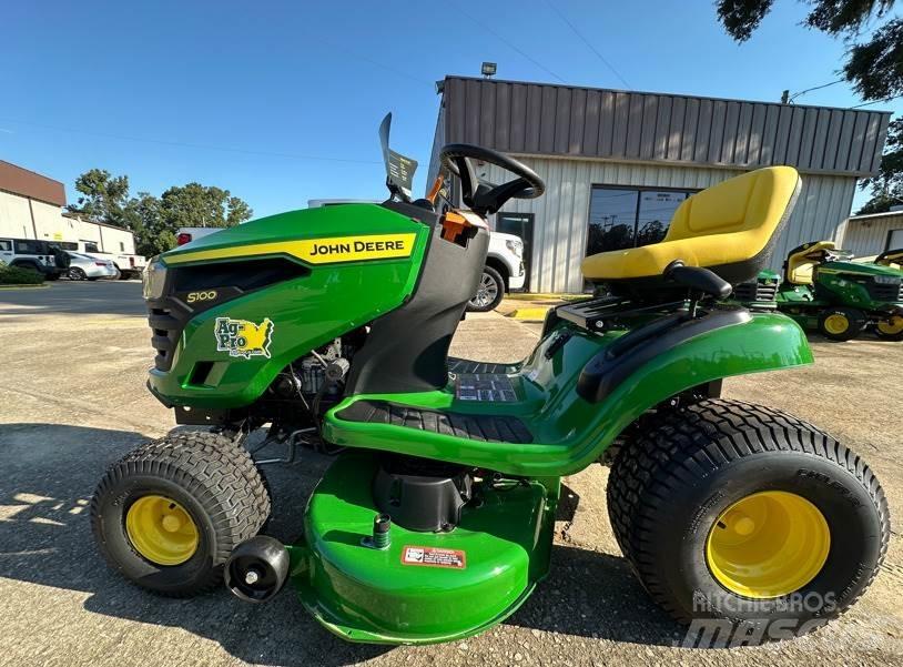 John Deere S100 Päältäajettavat ruohonleikkurit