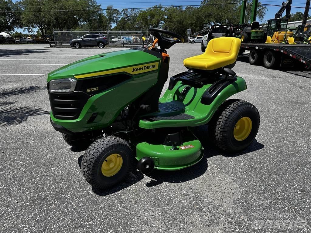 John Deere S100 Päältäajettavat ruohonleikkurit