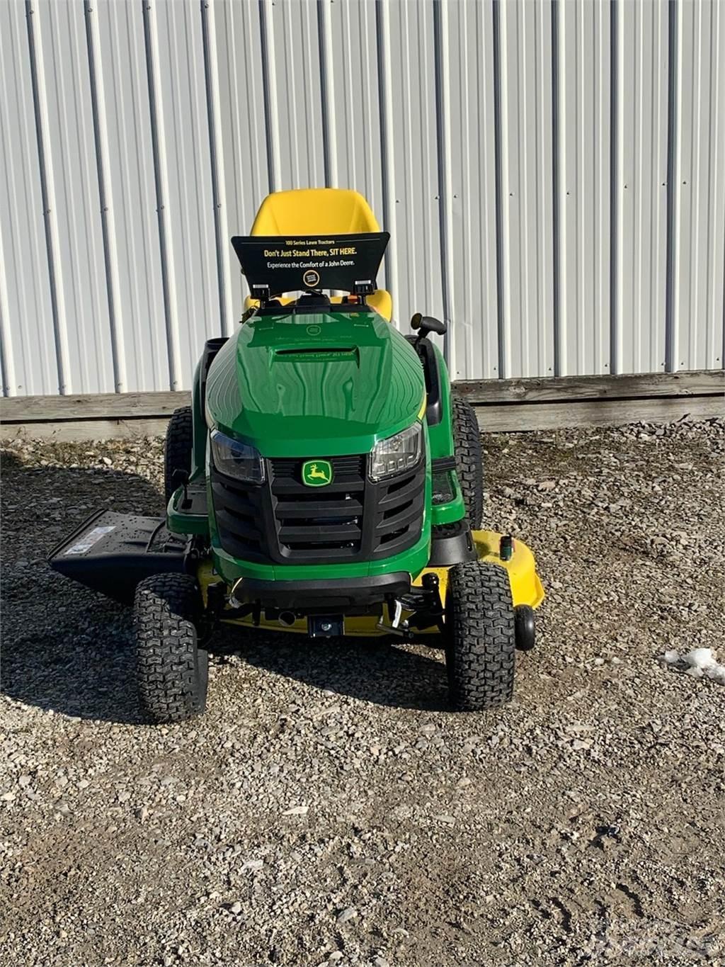 John Deere S110 Päältäajettavat ruohonleikkurit