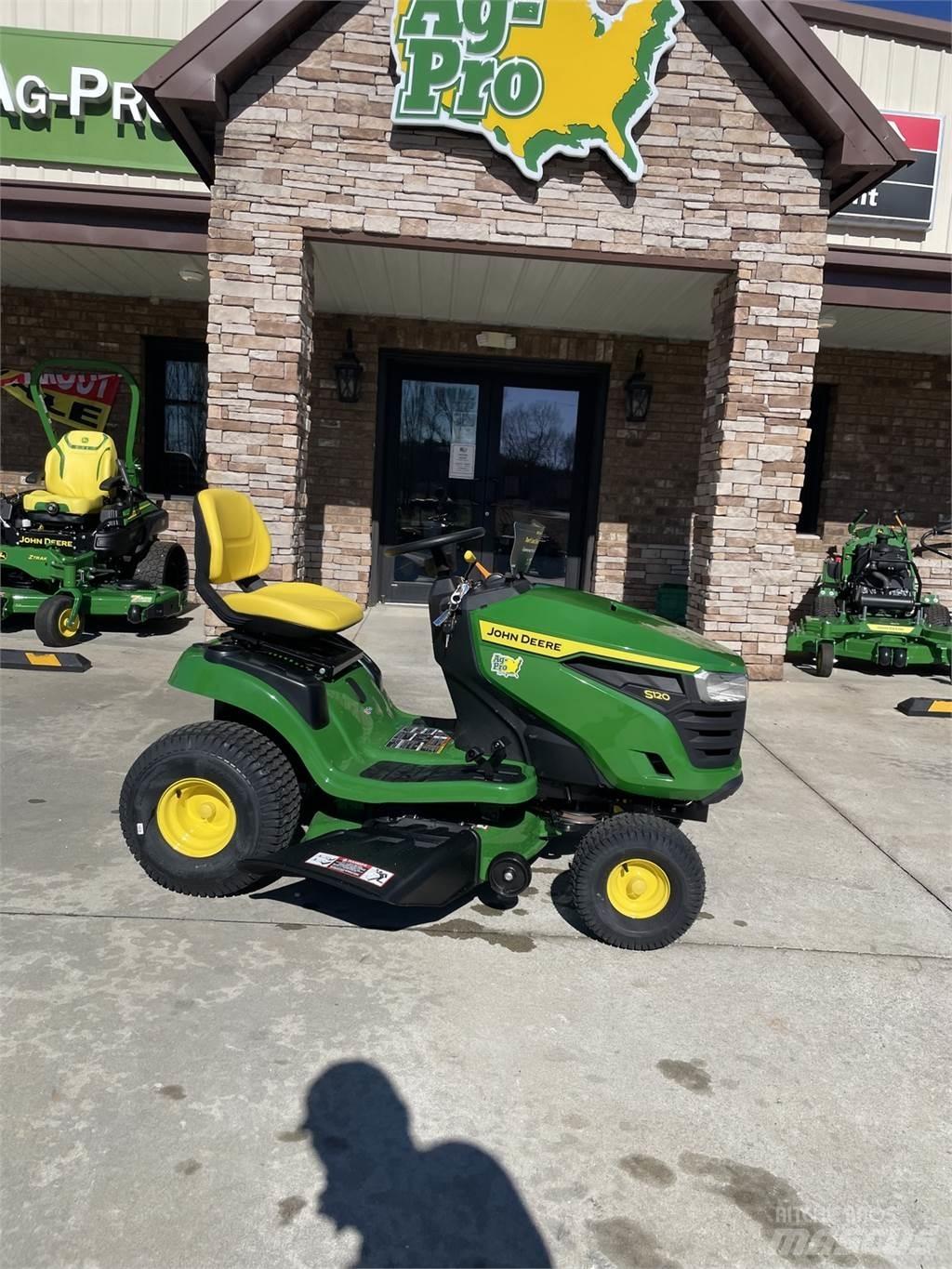 John Deere S120 Päältäajettavat ruohonleikkurit