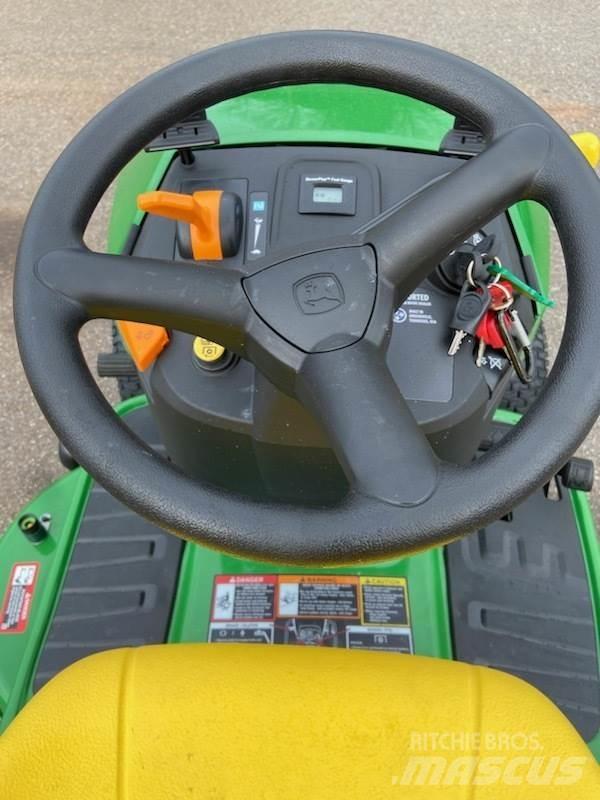 John Deere S120 Päältäajettavat ruohonleikkurit