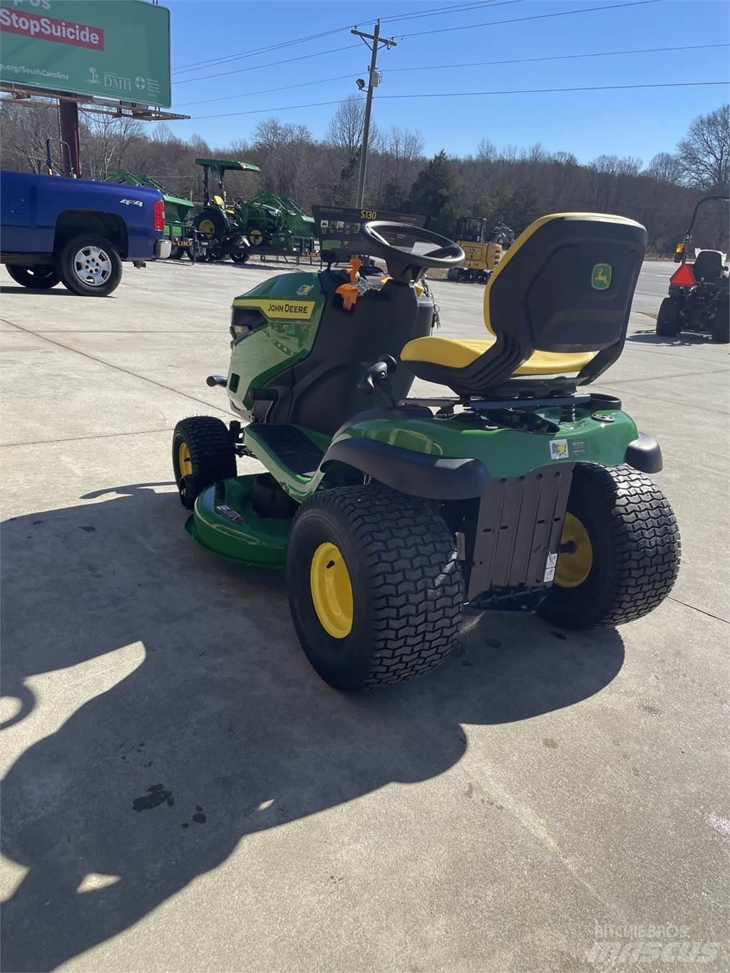John Deere S130 Päältäajettavat ruohonleikkurit