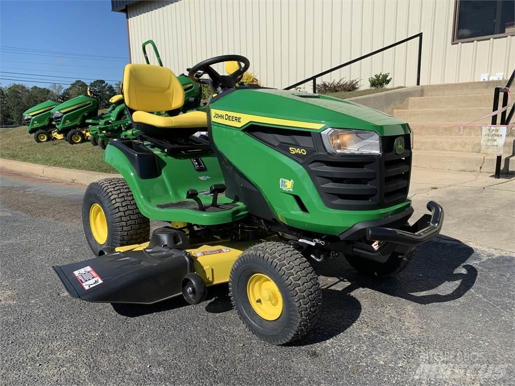 John Deere S140 Päältäajettavat ruohonleikkurit