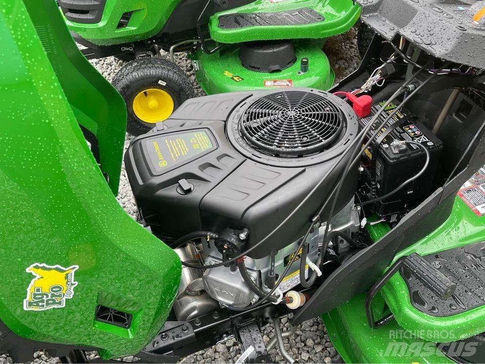 John Deere S220 Taajamatraktorit