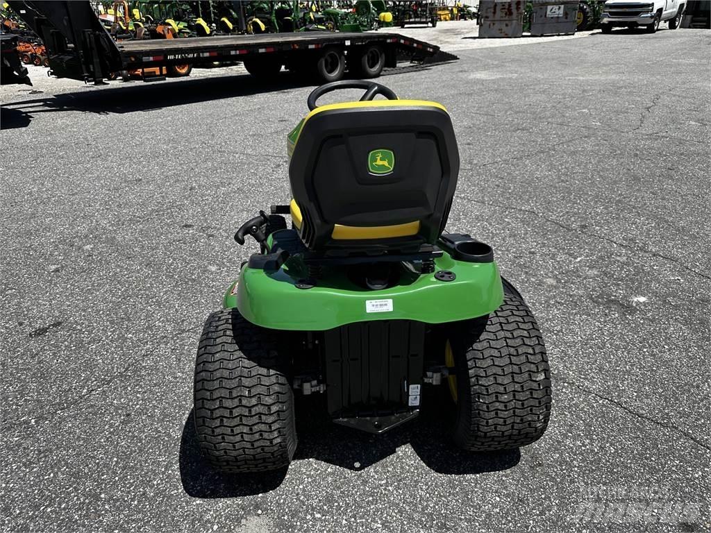 John Deere S220 Päältäajettavat ruohonleikkurit