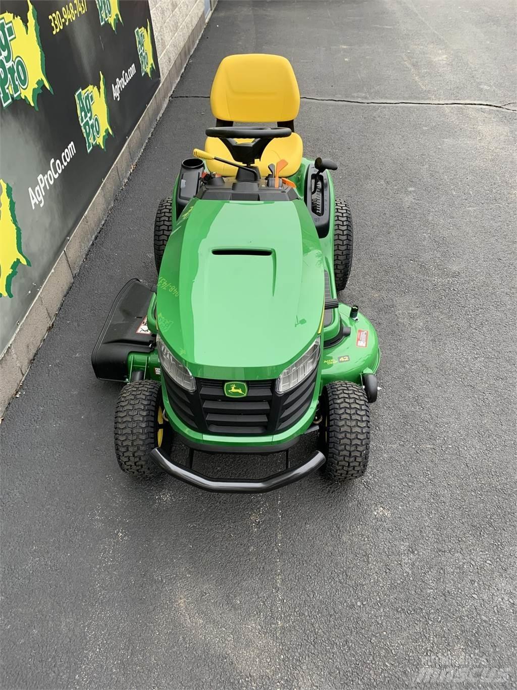 John Deere S220 Päältäajettavat ruohonleikkurit