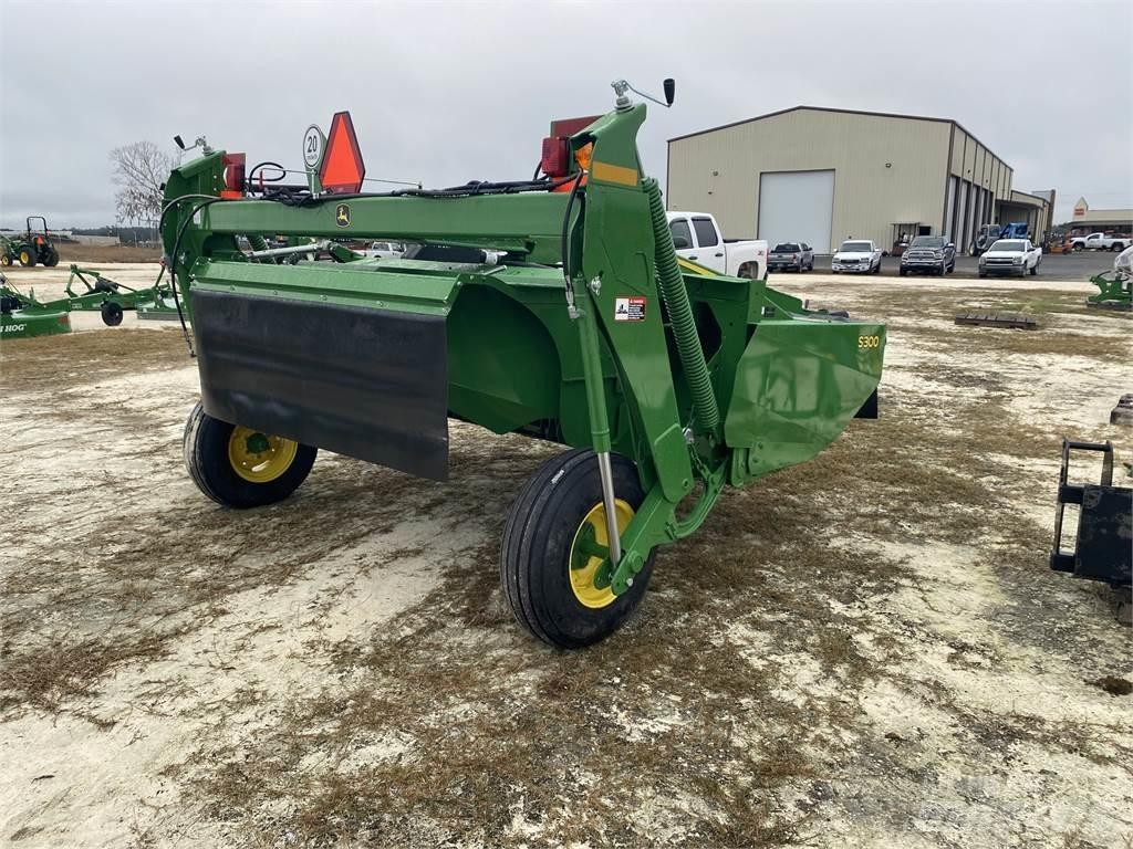 John Deere S300 Niittomurskaimet